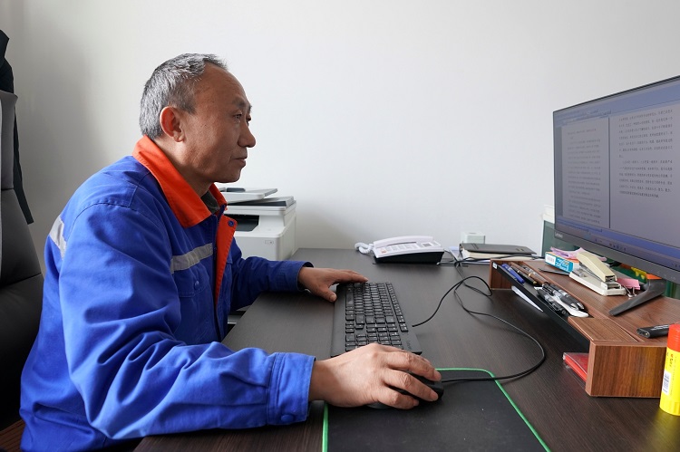 1739925275541502.jpg 賈翔-網站.jpg