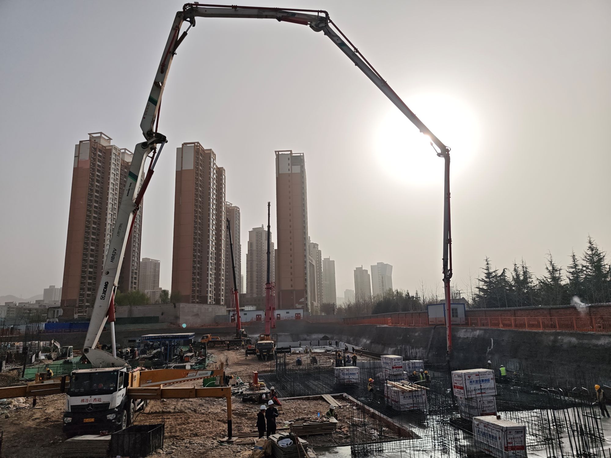 1744623070897084.jpg 2.jpg