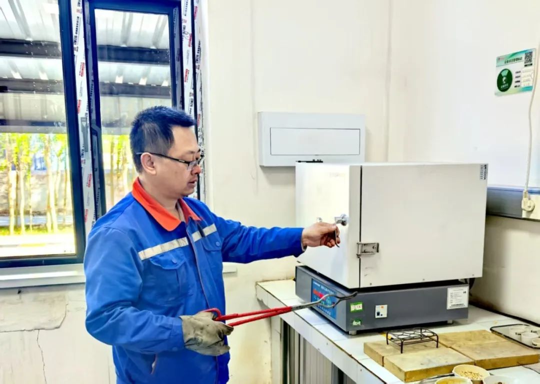 1746533518790534.jpg 嘉峪關.jpg