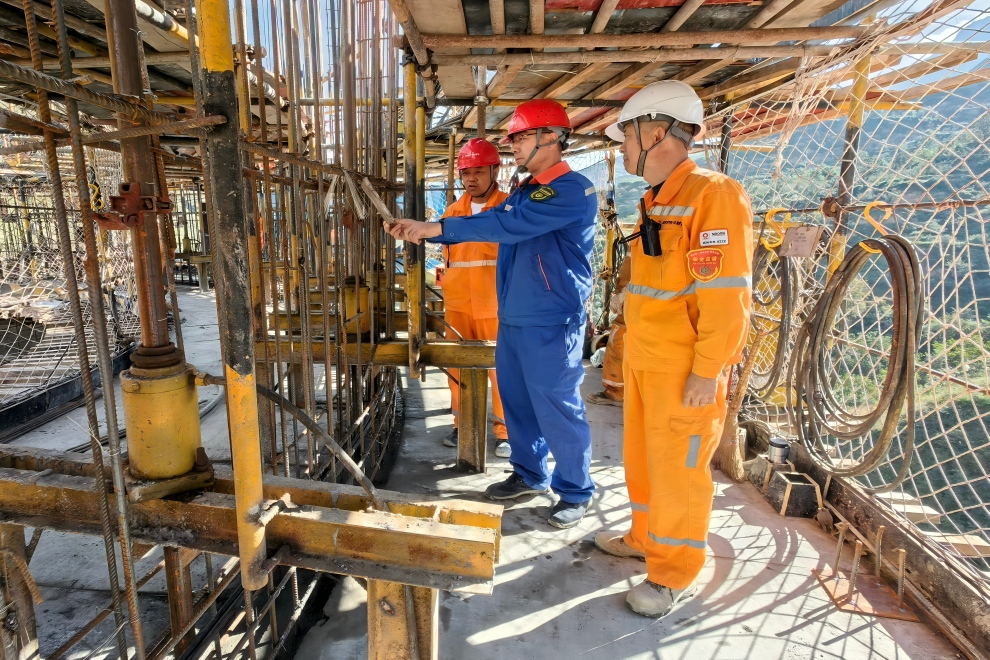 1760169448416715.jpg 1010-8(1).jpg